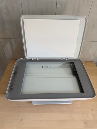 Impresora HP DeskJet 2720  (Con wifi o por cable)