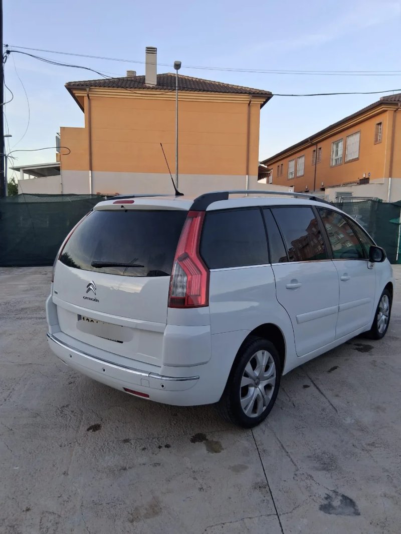 Citroen C4 Picasso 2011 - foto 1