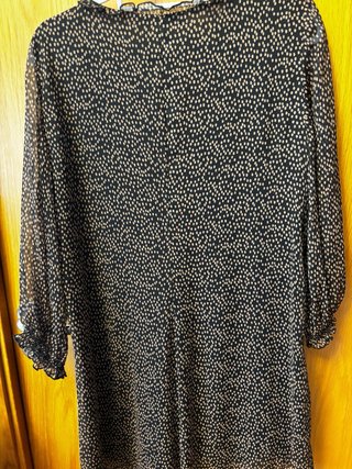 Vestido corto Zara lunares beige y negro Talla M