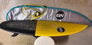 Tabla de surf niño+funda. 5,4 pies.Incluye invento