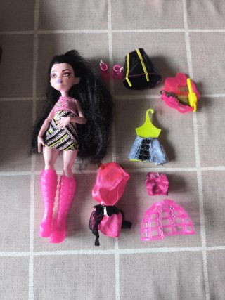 Monster High Skultimate Secrets Draculaura