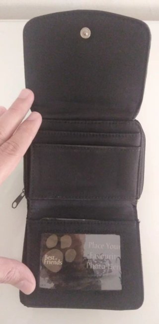 Billetera con decoración perros y flores