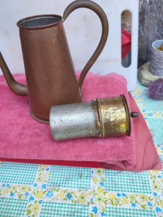 Cafetera de cobre con filtro