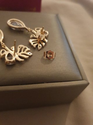 Pendientes chapados en oro 18k con circonitas