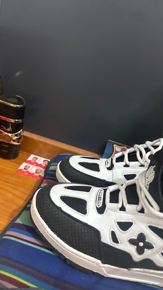 Zapatillas Louis Vuitton Negras y Blancas