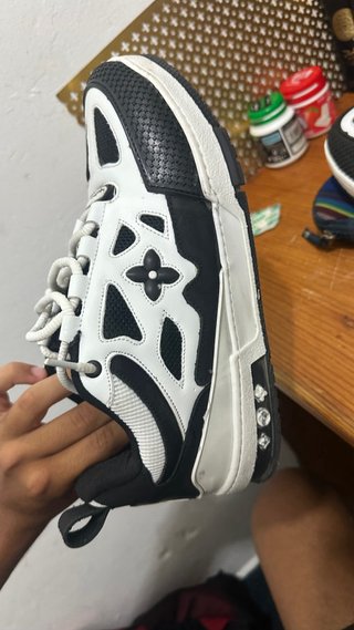 Zapatillas Louis Vuitton Negras y Blancas