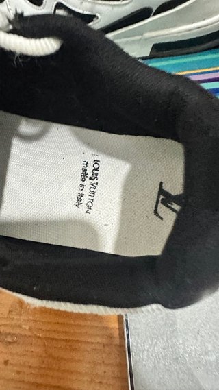 Zapatillas Louis Vuitton Negras y Blancas