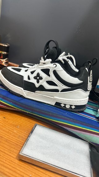 Zapatillas Louis Vuitton Negras y Blancas