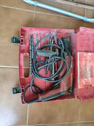 Taladro HILTI TE-1 con brocas