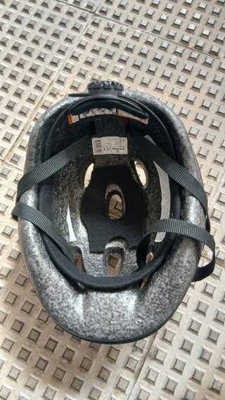 Casco infantil rosa para bicicleta