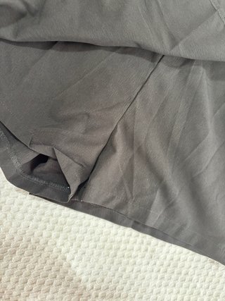 Conjunto falda pantalón beige y negro