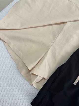 Conjunto falda pantalón beige y negro