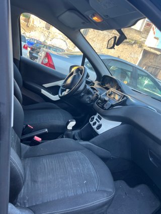 🚗 PEUGEOT 208 1.0 VTi 68 – 2014 – MUY BUEN ESTADO