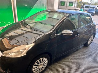 🚗 PEUGEOT 208 1.0 VTi 68 – 2014 – MUY BUEN ESTADO