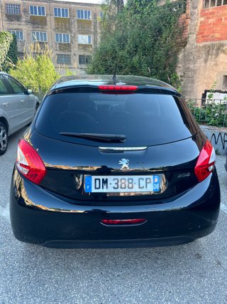 🚗 PEUGEOT 208 1.0 VTi 68 – 2014 – MUY BUEN ESTADO