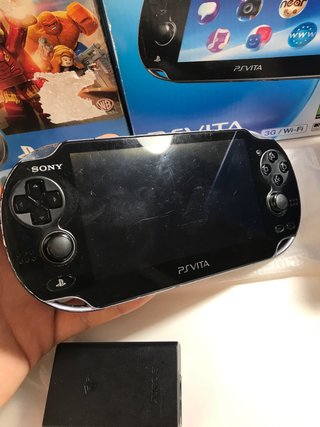 Psp Vita OLED + CAJA Y JUEGOS INCLUIDOS