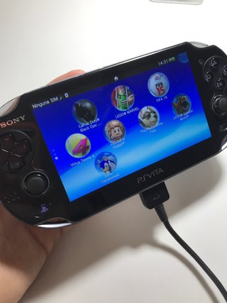 Psp Vita OLED + CAJA Y JUEGOS INCLUIDOS