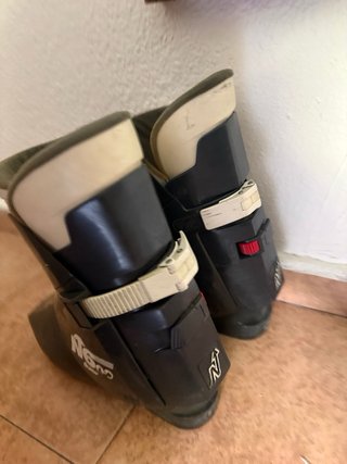 Botas de esquí N600 y guantes