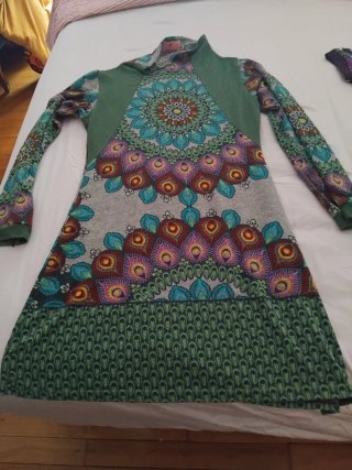 Lote de 3 Vestidos estampados ,uno de manga larga