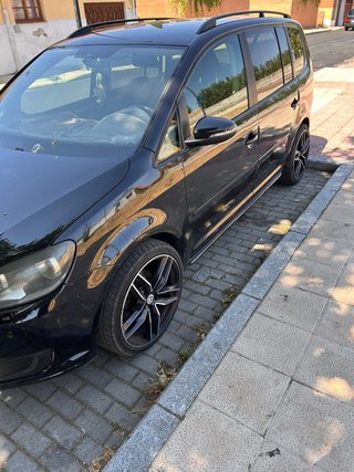 Volkswagen Touran 2011