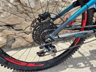 Bici Enduro Doble Suspensión 160mm
