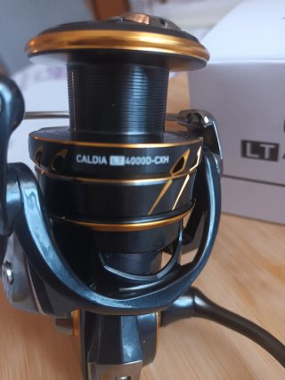 Carrete Daiwa Caldia LT 4000 CXH - Nuevo