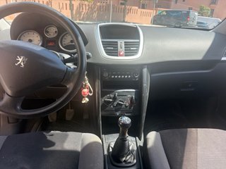 Peugeot 207, única dueña