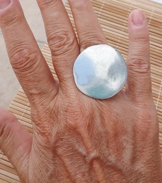 Anillo vintage / Y2K  plateado grande