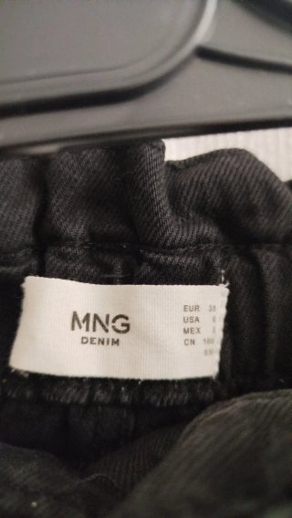 Mango Jeans cintura fruncida negros
