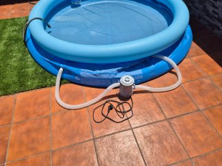 Piscina hinchable azul
