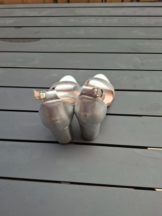 Sandalias tacón plateadas
