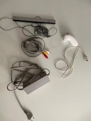 Nintendo Wii + Mario Kart Wii
