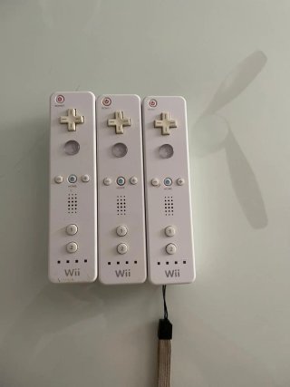 Nintendo Wii + Mario Kart Wii