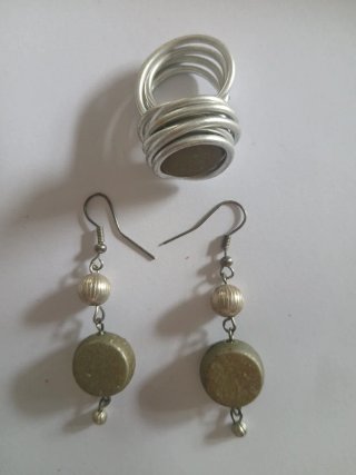 Anillo y pendientes plata y verde oliva
