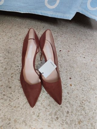 Zapatos de tacón Mango marrones