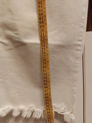 Pantalón beige bootcut cropped