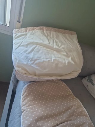 Saco silla de coche bebé beige lunares