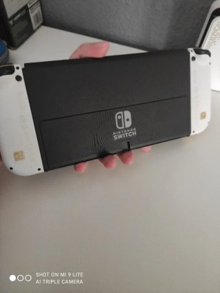 Nintendo Switch OLED Edición Zelda + funda