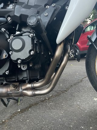 Kawasaki Z750 edición limitada (blanco perla)