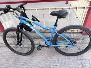Bicicleta de montaña azul Racer 29.0