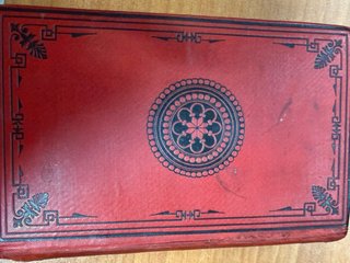 libro antiguo de El Quijote editado en paris 1893