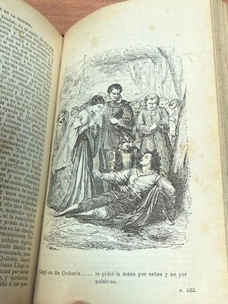 libro antiguo de El Quijote editado en paris 1893