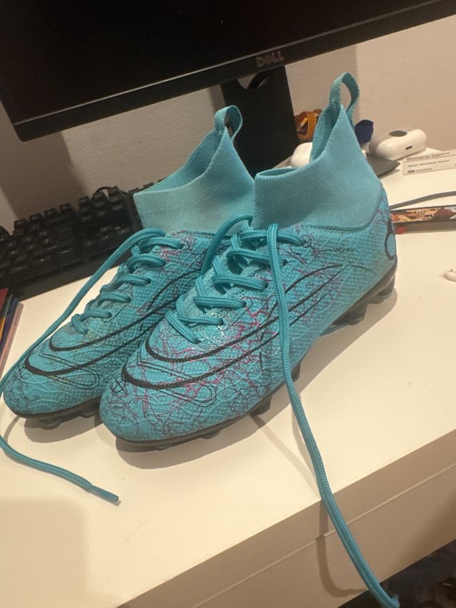 Botas de fútbol con tacos