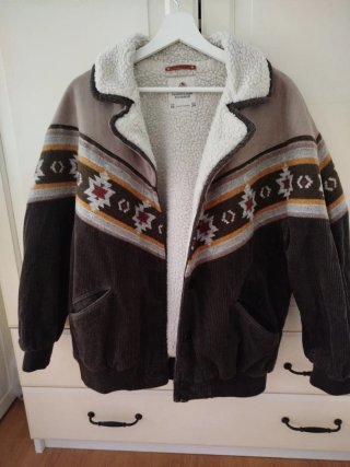 Chaqueta Pull&Bear Vintage Estampada Talla XS