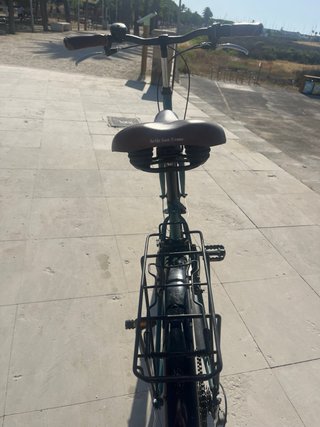 Bicicleta paseo vintage verde