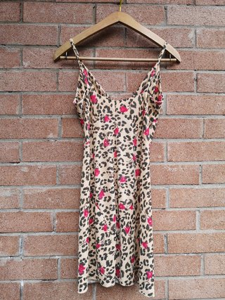 Abito vintage stampa animalier con rose