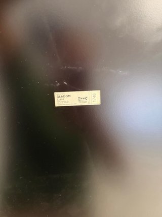 Mesa auxiliar redonda Ikea negra