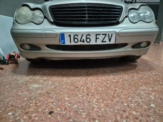 Rejilla Delantera Mercedes Clase C
