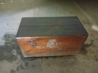 Baúl de madera antiguo