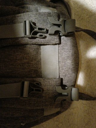 Mochila para bebé gris